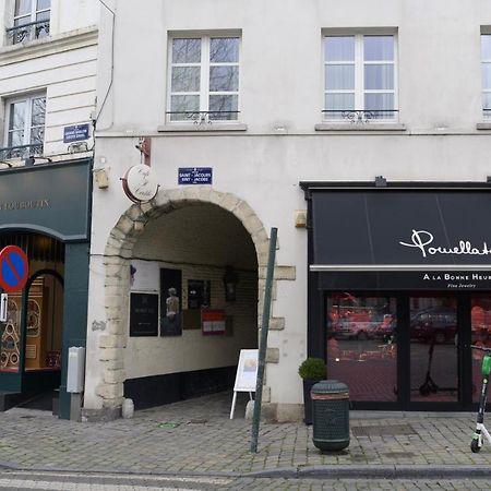 Private En-Suite Room In The Heart Of Le Sablon Brussels Exterior photo